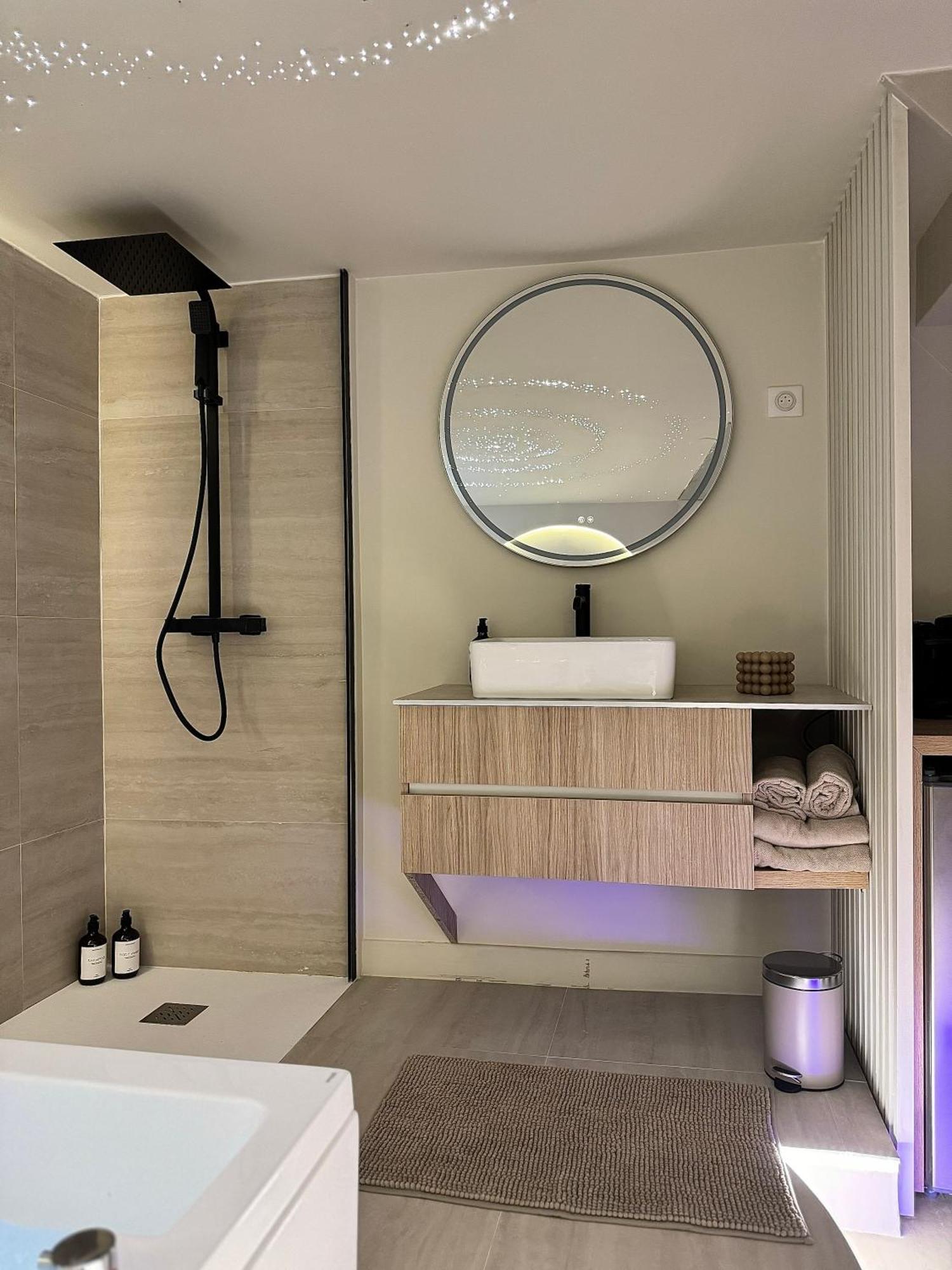 Spa Privatif - Love Room Luxe - Proche Disney Marles-en-Brie Eksteriør billede