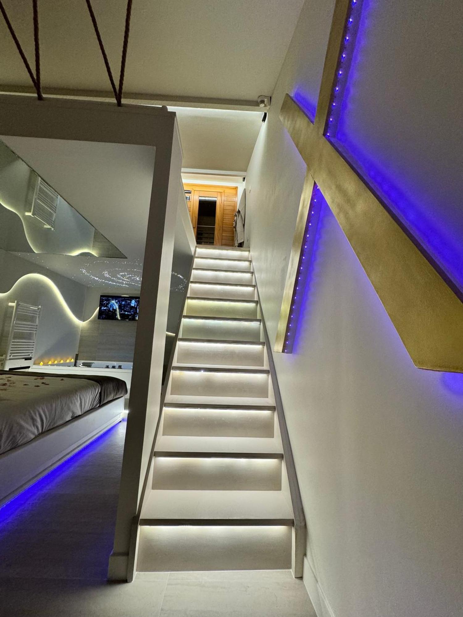 Spa Privatif - Love Room Luxe - Proche Disney Marles-en-Brie Eksteriør billede